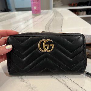 Gucci Marmont zip around wallet